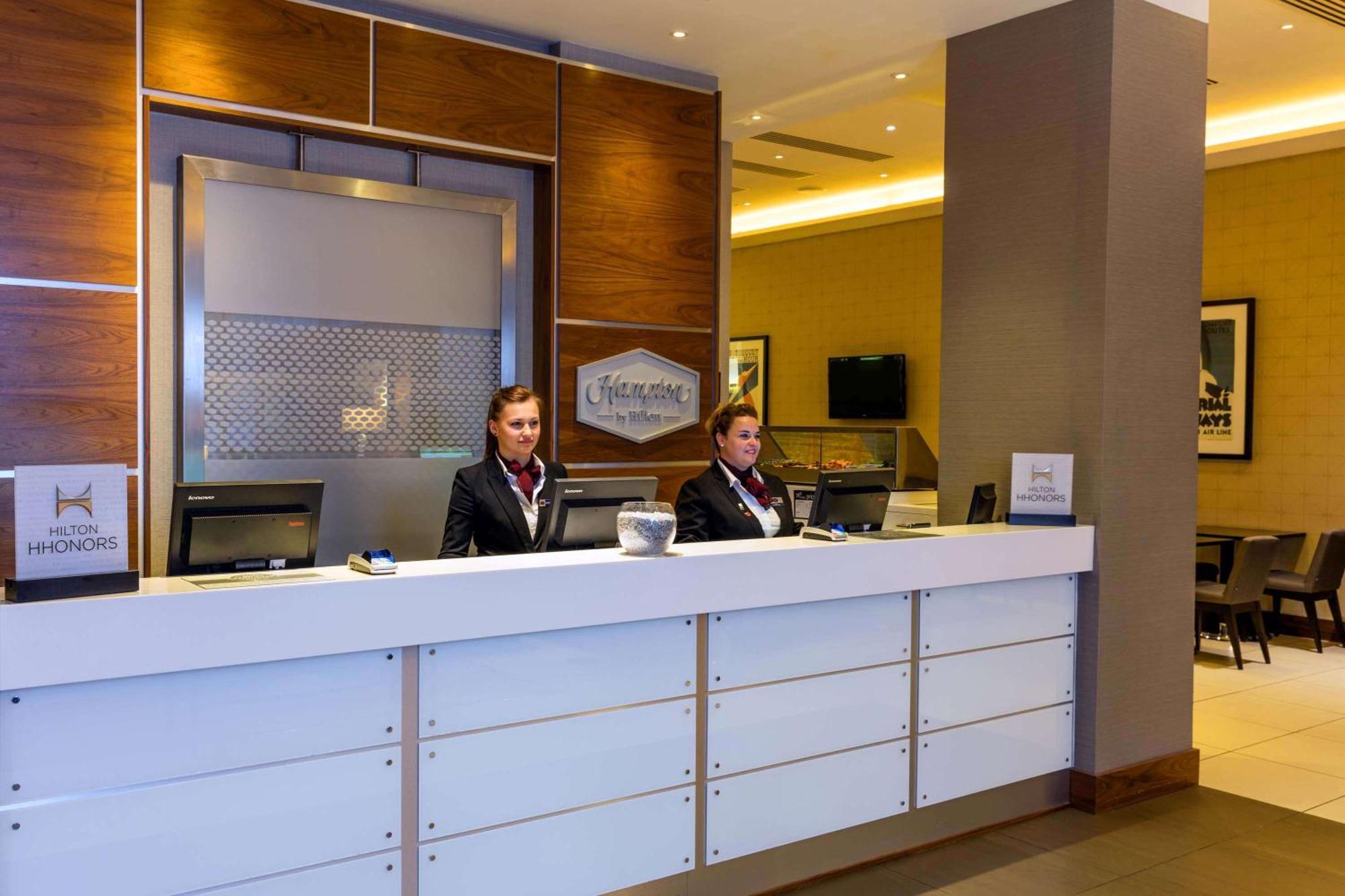 Hampton By Hilton London Hotel