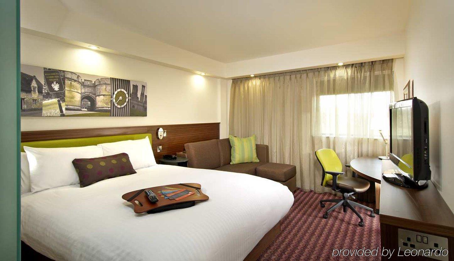Hampton By Hilton London Hotel