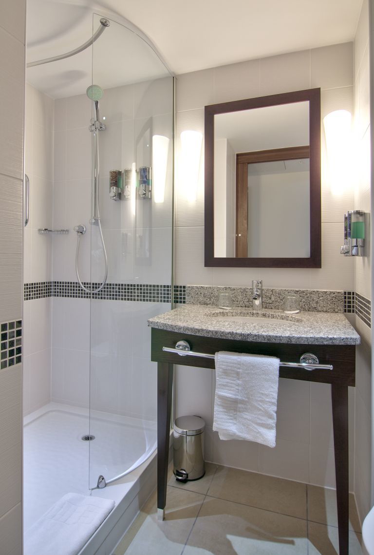 Hotel Hampton By Hilton London 4*