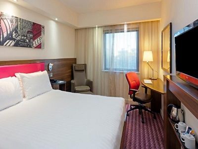 Hampton By Hilton London 4*