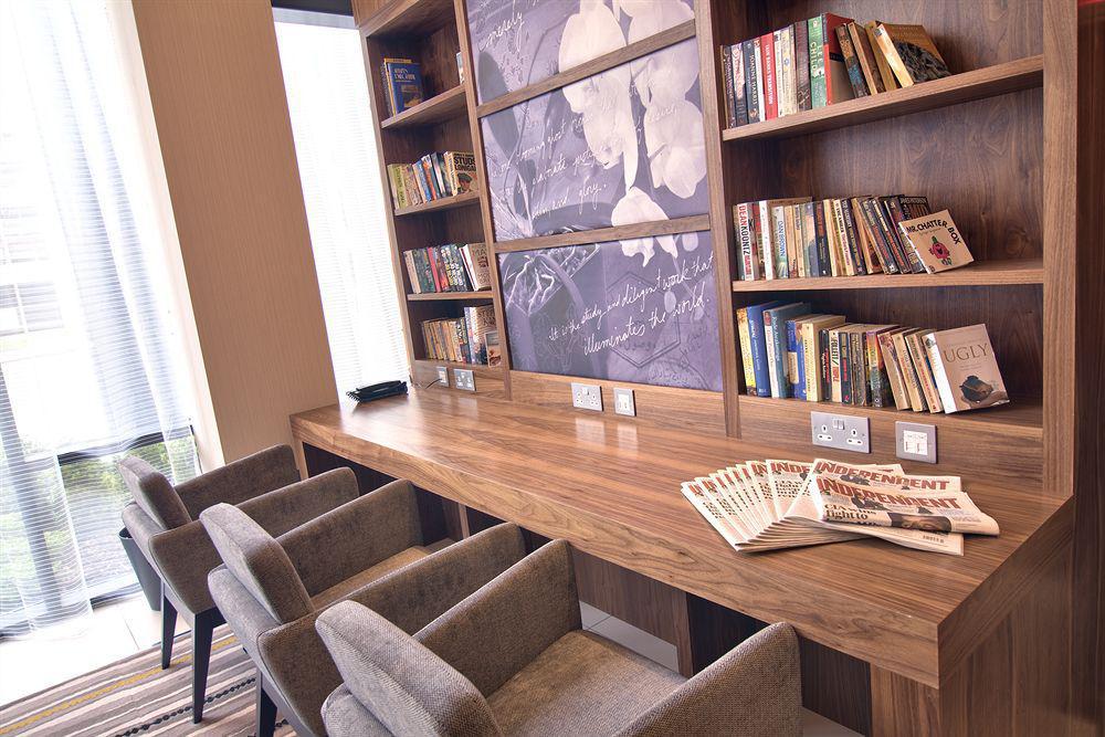 Hotel Hampton By Hilton London 4*
